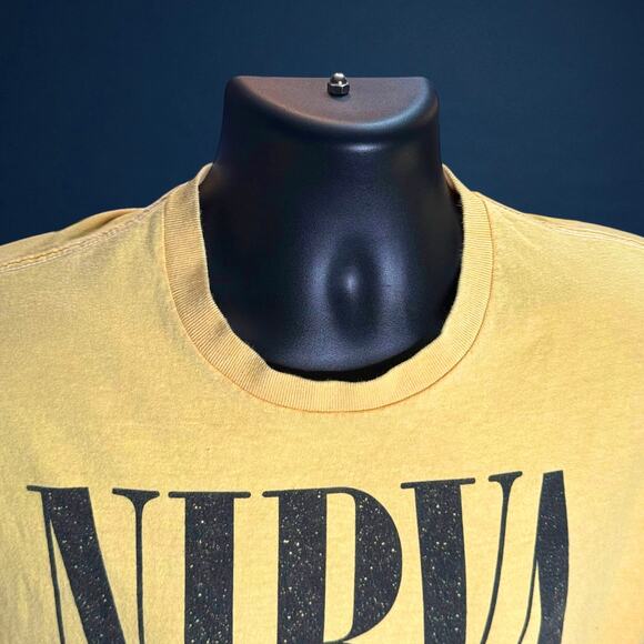 Vintage Style Nirvana Yellow Smiley Face Band T-Shirt XL 24x27 Rock Tee - Picture 5 of 11